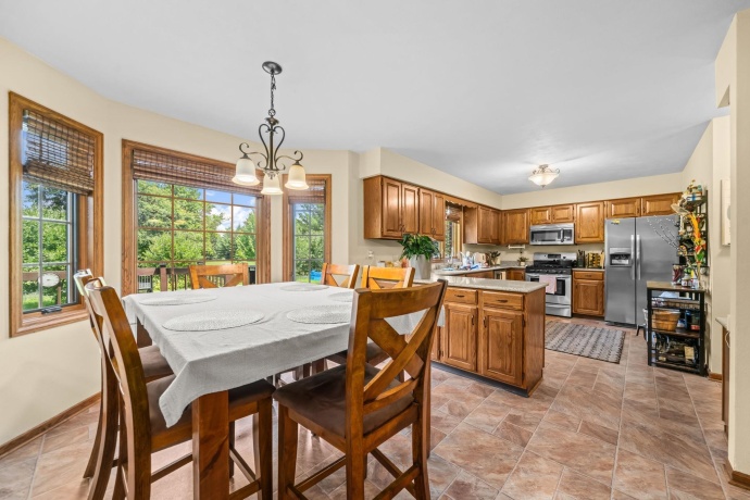 2655 Fourwinds, ROCKFORD, Illinois 61114, 4 Bedrooms Bedrooms, ,2 BathroomsBathrooms,House,For Sale,Fourwinds,202604211