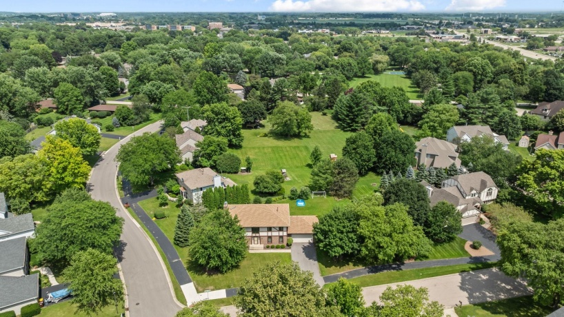 2655 Fourwinds, ROCKFORD, Illinois 61114, 4 Bedrooms Bedrooms, ,2 BathroomsBathrooms,House,For Sale,Fourwinds,202604211