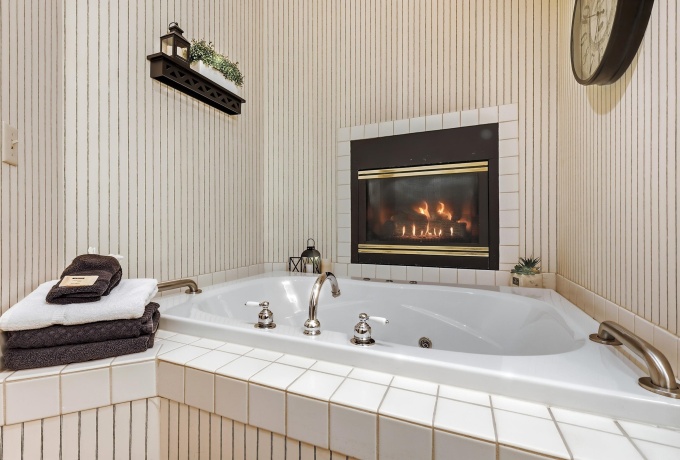 5129 Longhollow, GALENA, Illinois 61036, 1 Bedroom Bedrooms, ,1 BathroomBathrooms,Condominium,For Sale,Longhollow,202604209