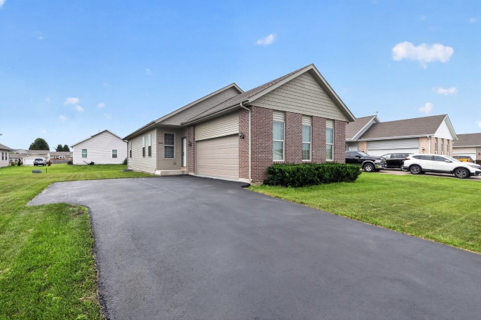 7463 Silo, MACHESNEY PARK, Illinois 61115, 4 Bedrooms Bedrooms, ,2 BathroomsBathrooms,House,For Sale,Silo,202604213