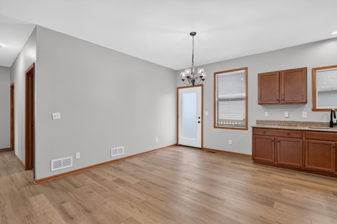 7463 Silo, MACHESNEY PARK, Illinois 61115, 4 Bedrooms Bedrooms, ,2 BathroomsBathrooms,House,For Sale,Silo,202604213