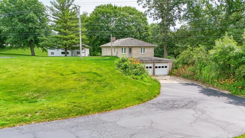 1742 Wolverine, DIXON, Illinois 61021, 4 Bedrooms Bedrooms, ,3 BathroomsBathrooms,House,For Sale,Wolverine,202604214