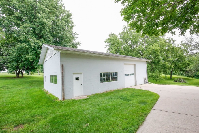 1742 Wolverine, DIXON, Illinois 61021, 4 Bedrooms Bedrooms, ,3 BathroomsBathrooms,House,For Sale,Wolverine,202604214