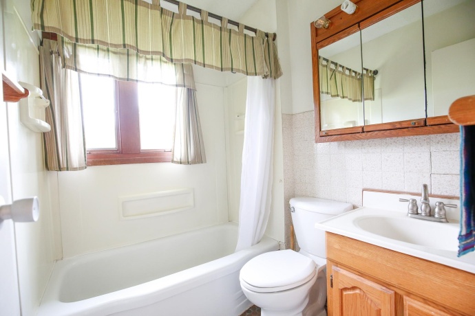 1742 Wolverine, DIXON, Illinois 61021, 4 Bedrooms Bedrooms, ,3 BathroomsBathrooms,House,For Sale,Wolverine,202604214