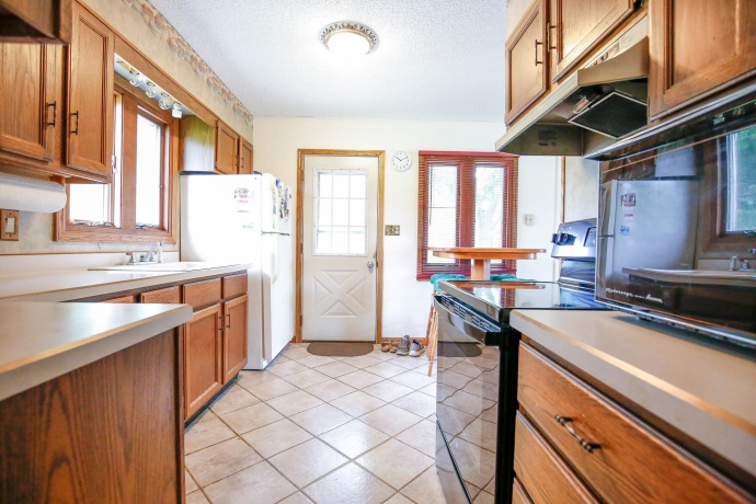 1742 Wolverine, DIXON, Illinois 61021, 4 Bedrooms Bedrooms, ,3 BathroomsBathrooms,House,For Sale,Wolverine,202604214