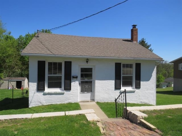 236 Hickory, GALENA, Illinois 61036, 1 Bedroom Bedrooms, ,1 BathroomBathrooms,House,For Sale,Hickory,202604218