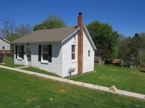 236 Hickory, GALENA, Illinois 61036, 1 Bedroom Bedrooms, ,1 BathroomBathrooms,House,For Sale,Hickory,202604218