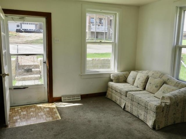 236 Hickory, GALENA, Illinois 61036, 1 Bedroom Bedrooms, ,1 BathroomBathrooms,House,For Sale,Hickory,202604218