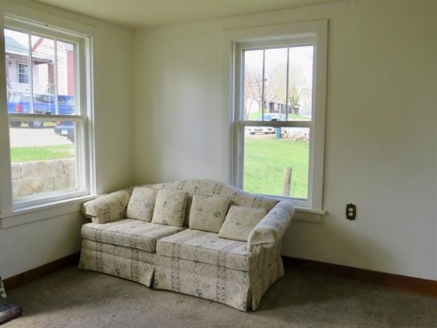 236 Hickory, GALENA, Illinois 61036, 1 Bedroom Bedrooms, ,1 BathroomBathrooms,House,For Sale,Hickory,202604218