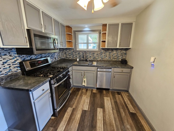 1911 Loomis, ROCKFORD, Illinois 61102, 2 Bedrooms Bedrooms, ,1 BathroomBathrooms,House,For Sale,Loomis,202604054