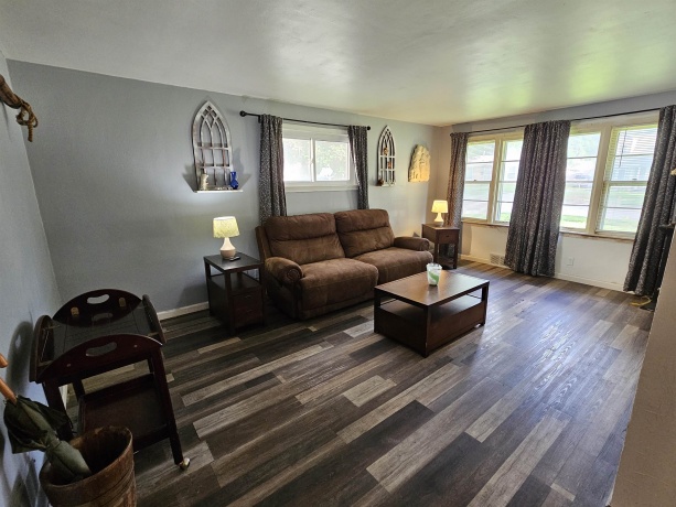 1911 Loomis, ROCKFORD, Illinois 61102, 2 Bedrooms Bedrooms, ,1 BathroomBathrooms,House,For Sale,Loomis,202604054