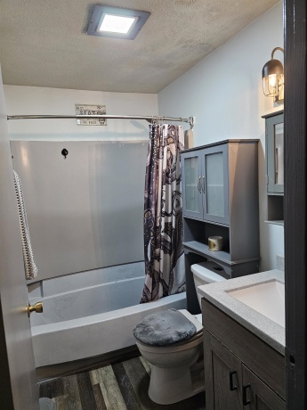 1911 Loomis, ROCKFORD, Illinois 61102, 2 Bedrooms Bedrooms, ,1 BathroomBathrooms,House,For Sale,Loomis,202604054