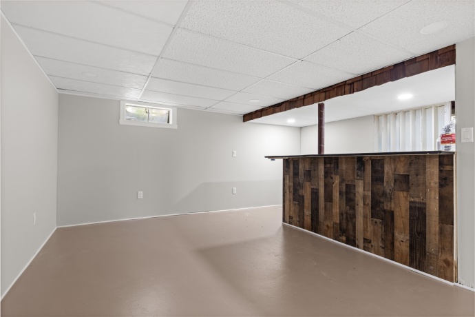 2221 Evans, LOVES PARK, Illinois 61111, 3 Bedrooms Bedrooms, ,1 BathroomBathrooms,House,For Sale,Evans,202604221