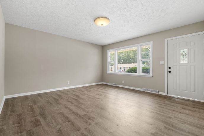 2221 Evans, LOVES PARK, Illinois 61111, 3 Bedrooms Bedrooms, ,1 BathroomBathrooms,House,For Sale,Evans,202604221