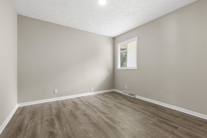 2221 Evans, LOVES PARK, Illinois 61111, 3 Bedrooms Bedrooms, ,1 BathroomBathrooms,House,For Sale,Evans,202604221