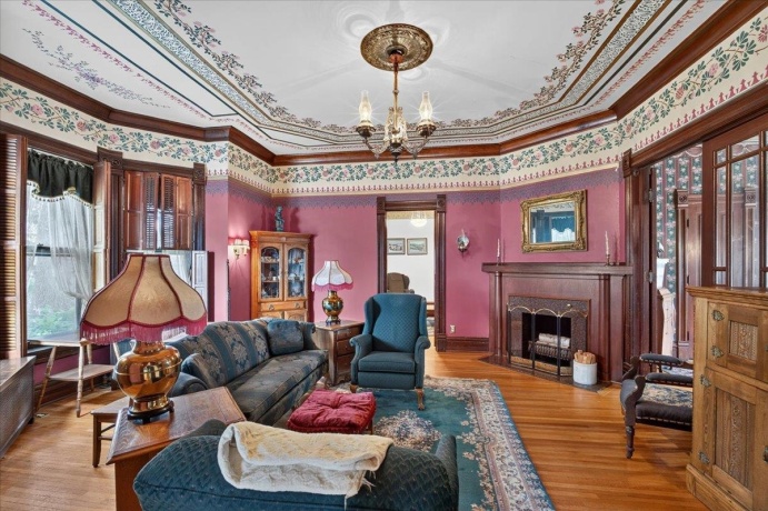 622 7th, ROCHELLE, Illinois 61068, 5 Bedrooms Bedrooms, ,2 BathroomsBathrooms,House,For Sale,7th,202604225