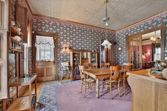 622 7th, ROCHELLE, Illinois 61068, 5 Bedrooms Bedrooms, ,2 BathroomsBathrooms,House,For Sale,7th,202604225