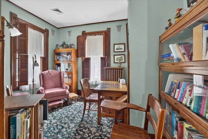 622 7th, ROCHELLE, Illinois 61068, 5 Bedrooms Bedrooms, ,2 BathroomsBathrooms,House,For Sale,7th,202604225