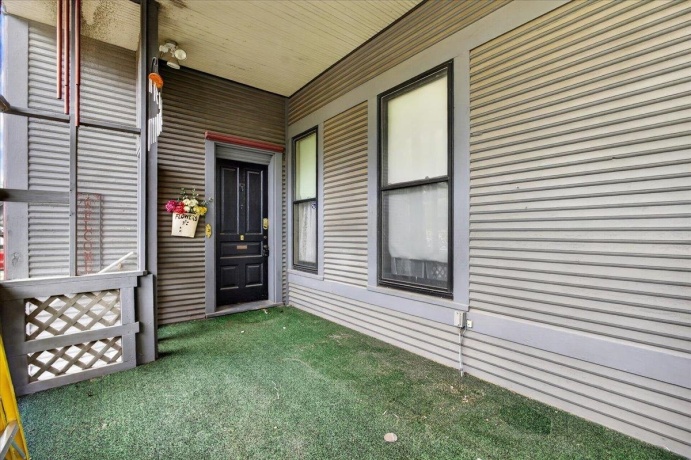 622 7th, ROCHELLE, Illinois 61068, 5 Bedrooms Bedrooms, ,2 BathroomsBathrooms,House,For Sale,7th,202604225