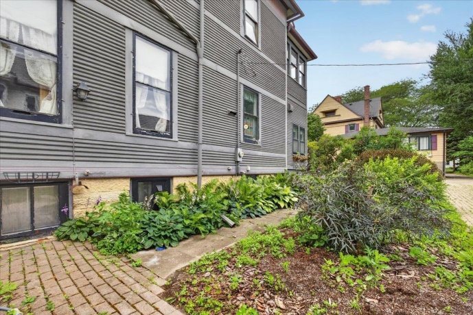 622 7th, ROCHELLE, Illinois 61068, 5 Bedrooms Bedrooms, ,2 BathroomsBathrooms,House,For Sale,7th,202604225