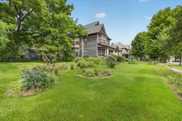 622 7th, ROCHELLE, Illinois 61068, 5 Bedrooms Bedrooms, ,2 BathroomsBathrooms,House,For Sale,7th,202604225