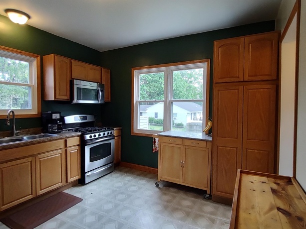 915 Julien, BELVIDERE, Illinois 61008, 3 Bedrooms Bedrooms, ,2 BathroomsBathrooms,House,For Sale,Julien,202604226