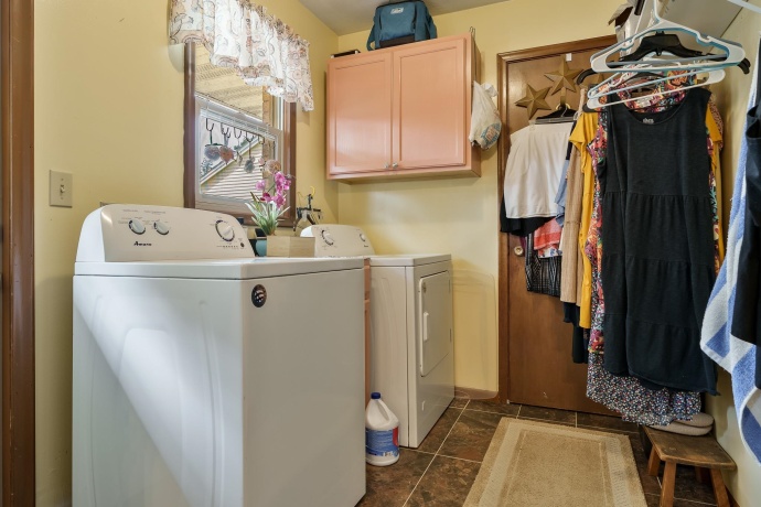 210 CENTER, ROCKTON, Illinois 61072, 2 Bedrooms Bedrooms, ,2 BathroomsBathrooms,House,For Sale,CENTER,202604207