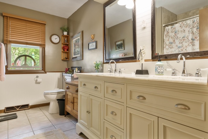 210 CENTER, ROCKTON, Illinois 61072, 2 Bedrooms Bedrooms, ,2 BathroomsBathrooms,House,For Sale,CENTER,202604207