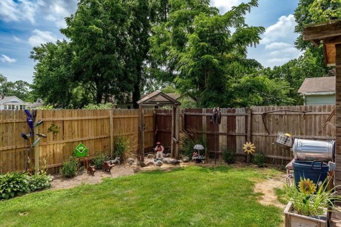 210 CENTER, ROCKTON, Illinois 61072, 2 Bedrooms Bedrooms, ,2 BathroomsBathrooms,House,For Sale,CENTER,202604207