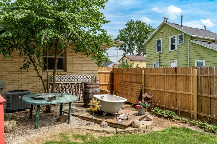 210 CENTER, ROCKTON, Illinois 61072, 2 Bedrooms Bedrooms, ,2 BathroomsBathrooms,House,For Sale,CENTER,202604207