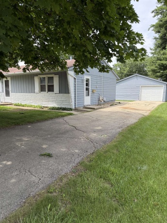 310 Stewart, FREEPORT, Illinois 61032, 3 Bedrooms Bedrooms, ,1 BathroomBathrooms,House,For Sale,Stewart,202604227