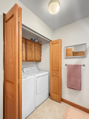 562 Pine Meadow, DIXON, Illinois 61021, 2 Bedrooms Bedrooms, ,1 BathroomBathrooms,House,For Sale,Pine Meadow,202604232