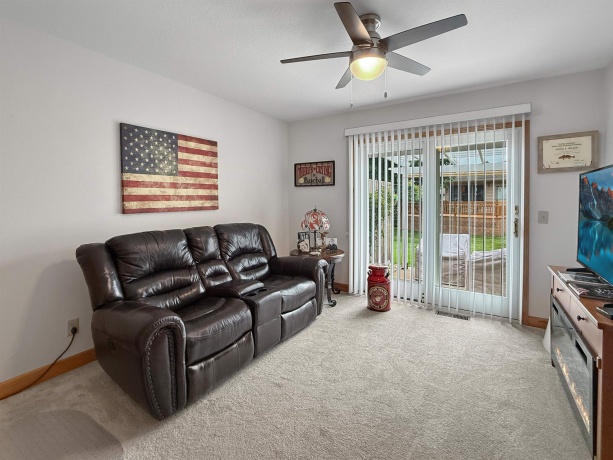 562 Pine Meadow, DIXON, Illinois 61021, 2 Bedrooms Bedrooms, ,1 BathroomBathrooms,House,For Sale,Pine Meadow,202604232