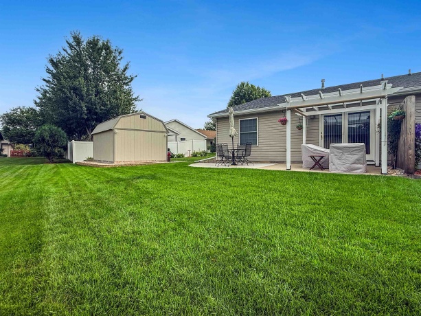 562 Pine Meadow, DIXON, Illinois 61021, 2 Bedrooms Bedrooms, ,1 BathroomBathrooms,House,For Sale,Pine Meadow,202604232