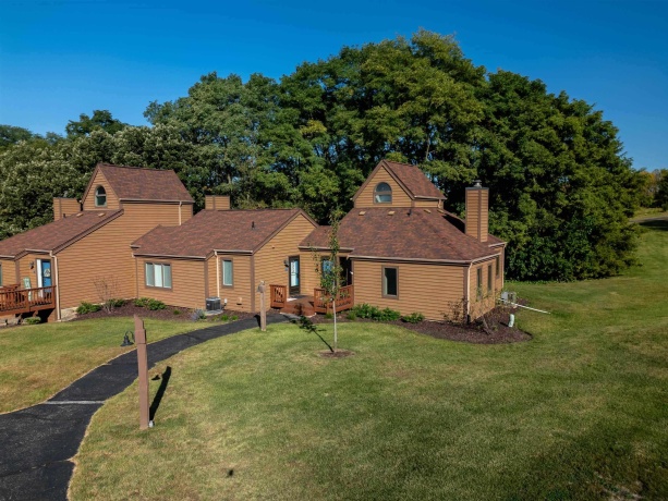 10 Farmstead, GALENA, Illinois 61036, 2 Bedrooms Bedrooms, ,2 BathroomsBathrooms,Condominium,For Sale,Farmstead,202600687