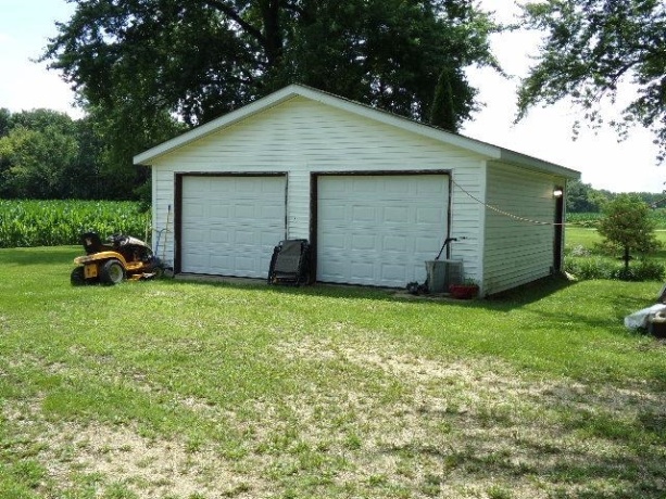 10006 Spring, GARDEN PRAIRIE, Illinois 61038, 1 Bedroom Bedrooms, ,1 BathroomBathrooms,House,For Sale,Spring,202604234