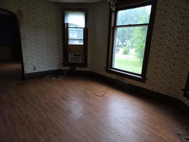 440 BOWEN, SAVANNA, Illinois 61074, 6 Bedrooms Bedrooms, ,2 BathroomsBathrooms,House,For Sale,BOWEN,202604235