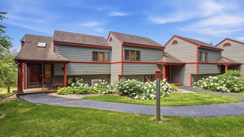 24 Spring Creek, GALENA, Illinois 61036, 2 Bedrooms Bedrooms, ,2 BathroomsBathrooms,Condominium,For Sale,Spring Creek,202604236