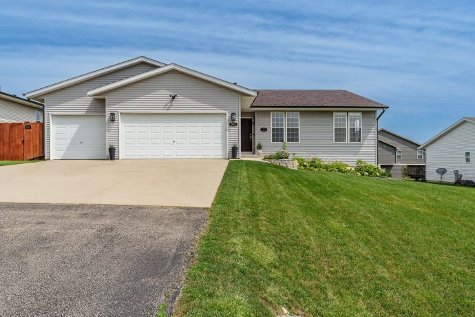 853 Goosedown, ROSCOE, Illinois 61073, 5 Bedrooms Bedrooms, ,2 BathroomsBathrooms,House,For Sale,Goosedown,202604245