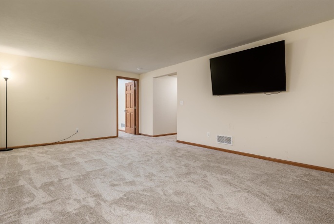 853 Goosedown, ROSCOE, Illinois 61073, 5 Bedrooms Bedrooms, ,2 BathroomsBathrooms,House,For Sale,Goosedown,202604245