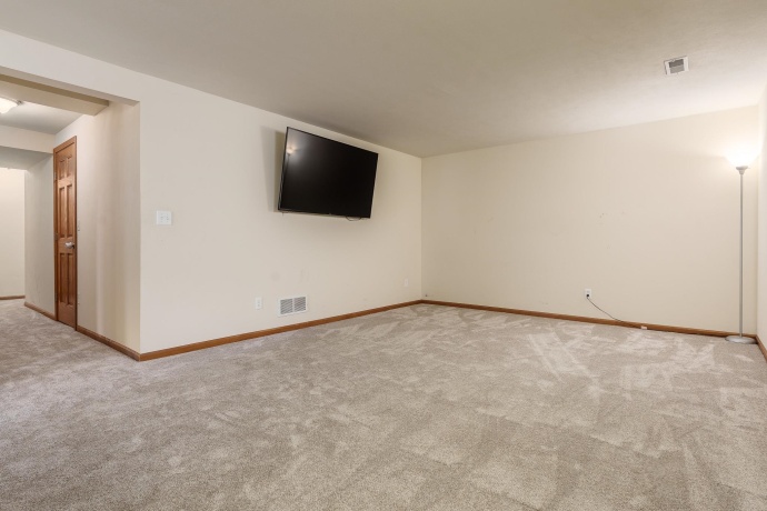 853 Goosedown, ROSCOE, Illinois 61073, 5 Bedrooms Bedrooms, ,2 BathroomsBathrooms,House,For Sale,Goosedown,202604245