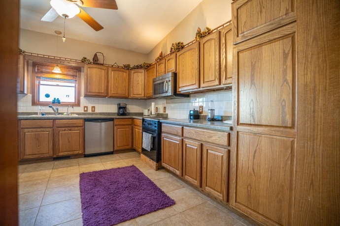 9304 Ellis, FENTON, Illinois 61251, 2 Bedrooms Bedrooms, ,1 BathroomBathrooms,House,For Sale,Ellis,202604251