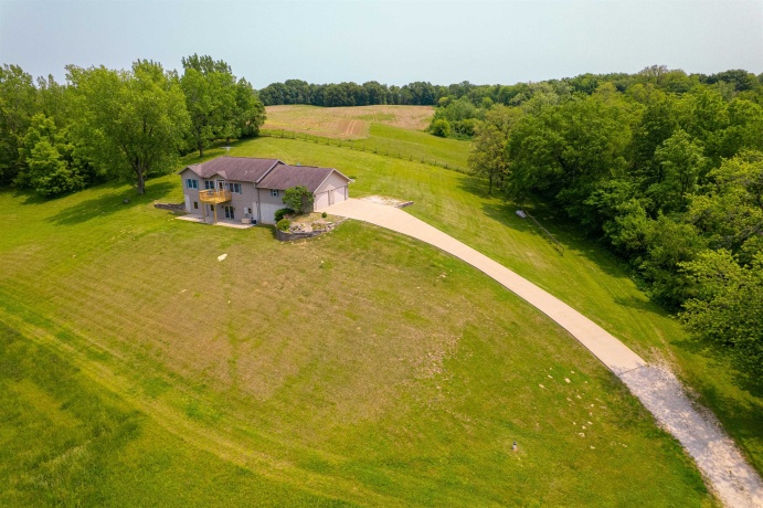 9304 Ellis, FENTON, Illinois 61251, 2 Bedrooms Bedrooms, ,1 BathroomBathrooms,House,For Sale,Ellis,202604251
