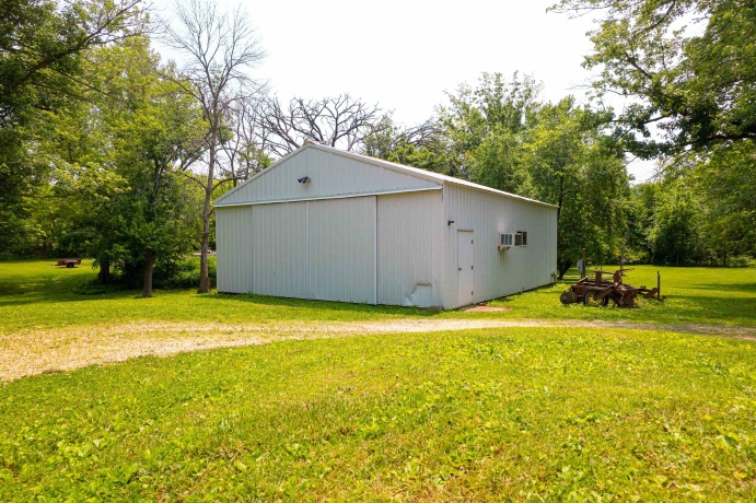 9304 Ellis, FENTON, Illinois 61251, 2 Bedrooms Bedrooms, ,1 BathroomBathrooms,House,For Sale,Ellis,202604251