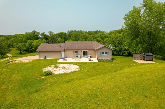 9304 Ellis, FENTON, Illinois 61251, 2 Bedrooms Bedrooms, ,1 BathroomBathrooms,House,For Sale,Ellis,202604251