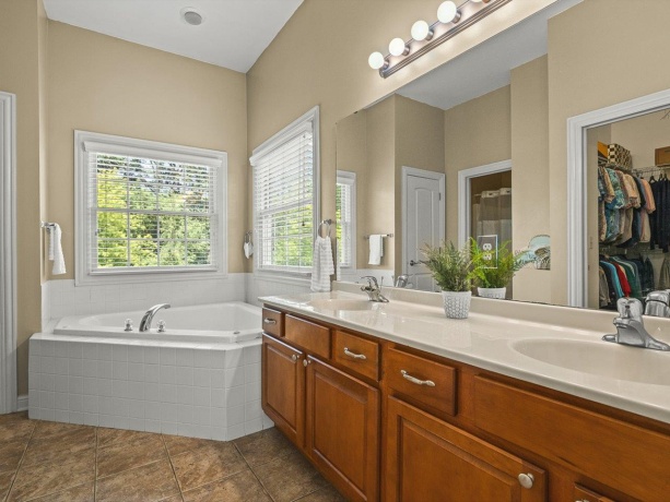 11531 CROSS CREEK ESTATES, BELVIDERE, Illinois 61008, 4 Bedrooms Bedrooms, ,2 BathroomsBathrooms,House,For Sale,CROSS CREEK ESTATES,202604253