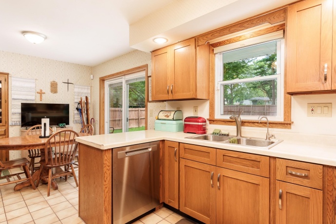 2430 Evanston, ROCKFORD, Illinois 61108, 3 Bedrooms Bedrooms, ,1 BathroomBathrooms,House,For Sale,Evanston,202604255