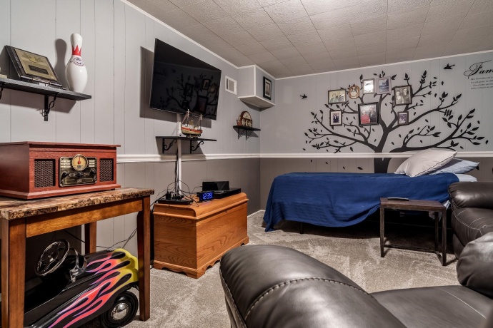 2430 Evanston, ROCKFORD, Illinois 61108, 3 Bedrooms Bedrooms, ,1 BathroomBathrooms,House,For Sale,Evanston,202604255