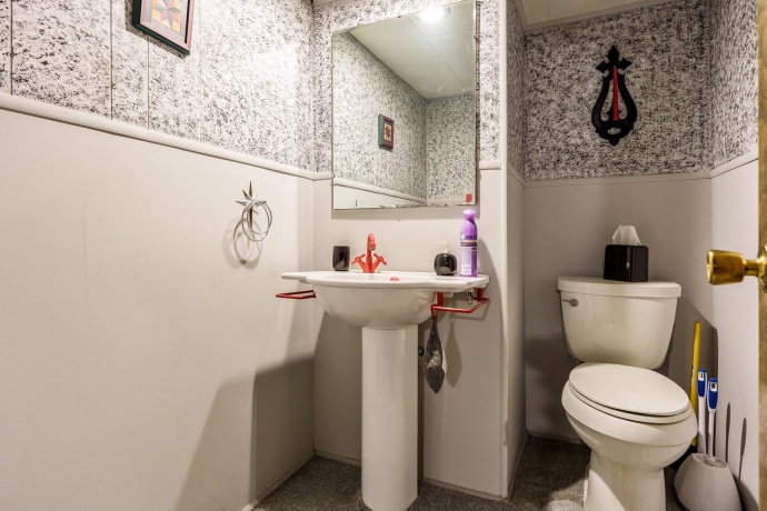 2430 Evanston, ROCKFORD, Illinois 61108, 3 Bedrooms Bedrooms, ,1 BathroomBathrooms,House,For Sale,Evanston,202604255