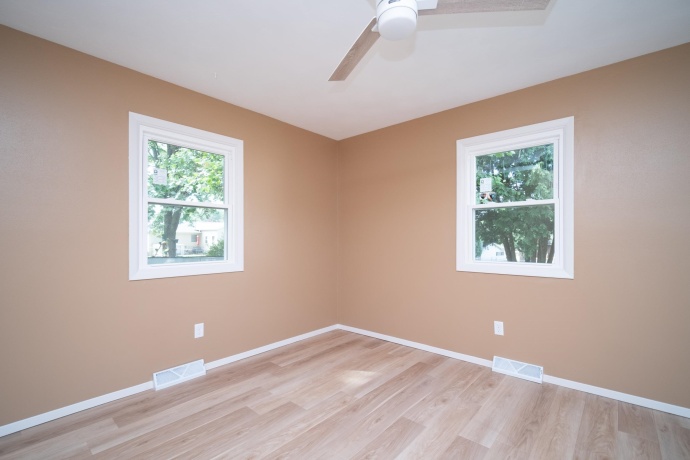 708 MISSION, FREEPORT, Illinois 61032, 3 Bedrooms Bedrooms, ,2 BathroomsBathrooms,House,For Sale,MISSION,202604259
